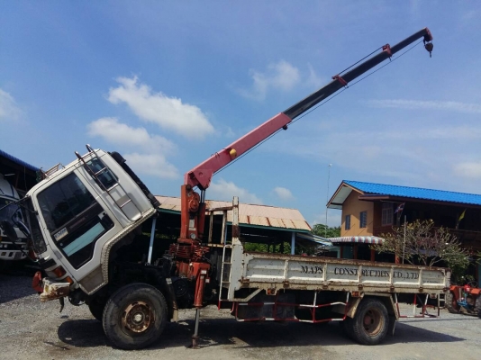 ขายรถ ISUZU Rocky ปี 47  เครื่อง 6HE1 195 แรงม้า ติดเครน UNIC 2.9 ตัน คัสซีFRR32LB