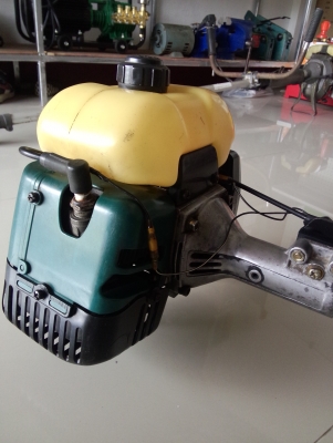 เครื่องตัดหญ้า Makita