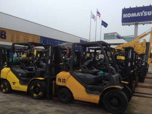 ขายรถฟกลิปร์ KOMATSU  49 คัน มีเครื่องติดแก๊ส  น้ำมัน  ไฟฟ้า  หรือจะเอาทั้งหมดมาคุยกันราคาพิเศษครับ 1.ขนาด 2 ตัน    ราคา  140,000-150,000 2.ขนาด 2.5 ตัน ราคา  150,000-170,000 3.ขนาด 3 ตัน     ราคา  180,000-200,000