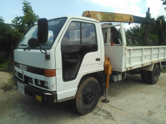 หกล้อ อีซูซุ NPR135เครน3ตัน4ปอก3ชัก สภาพดีสวยพร้อมใช้ ทะเบียนพร้อมโอนรถ