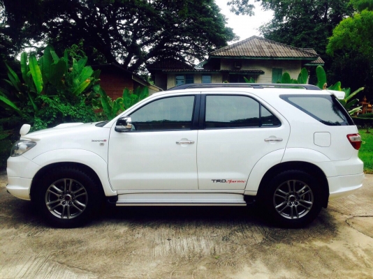 Toyota Fortuner TRD 3.0 4wd ตัว TOP ปี 2010
