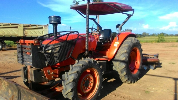 ขายรถไถ KUBOTA M 7040 สภาพดีเดิมๆพร้อมใช้งาน อุปกรณ์มีพร้อมหน้าและ หลัง