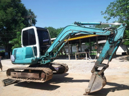 ขายรถแบคโฮ KOMATSU  pc47-7Eมีไลหัวเจาะ พร้อมเก๋งแอร์เย็นรถสวยพร้มใช้ราคา 375,000 090-772-3710 090-772-3708