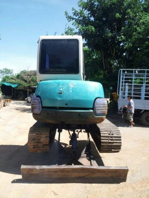 ขายรถแบคโฮ KOMATSU  pc47-7Eมีไลหัวเจาะ พร้อมเก๋งแอร์เย็นรถสวยพร้มใช้ราคา 375,000 090-772-3710 090-772-3708