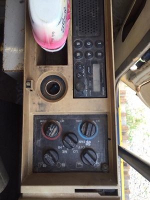 KOBELCO SK200-3 ไฟฟ้าเต็มช่วงล่างเต็มมาก 90\% ชม. 8,676 ซีเรียว 17,xxx รถเก่าญี่ปุ่น ใช้งานดี รถสวยมาก เอกสาร Invoice สนใจติดต่อ 0890854790 KOBELCO SK200-3 ไฟฟ้าเต็มช่วงล่างเต็มมาก 90\% ชม. 8,676 ซีเรียว 17,xxx รถเก่าญี่ปุ่น ใช้งานดี รถสวยมาก เอกสาร Invoice สนใจติดต่อ 0890854790