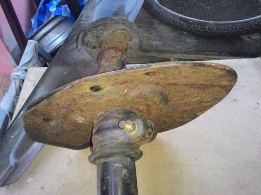 แกนวงพวงมาลัยรถจิ๊ป  ทั้งชุด กุญแจคอ  ยกเลี้ยวครับ  วงสวยๆๆ 3ก้าน