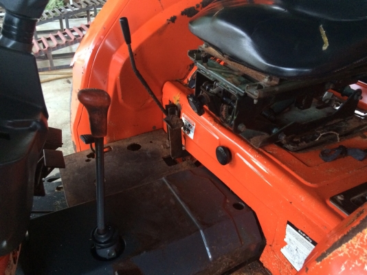 ขายรถไถ KUBOTA M5000 เอกสารเล่มทะเบียน 6 จาน ใบมีดดันหน้า ราคา 280000