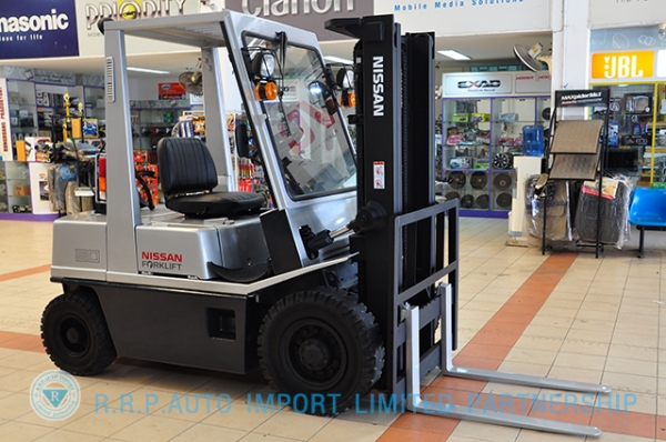 ขายรถโฟล์คลิฟท์มือสอง NISSAN  รุ่น PH02 ราคา 175,000 บาท นำเข้าจากประเทศญี่ปุ่น 100\% ไม่เคยใช้งานในไทย