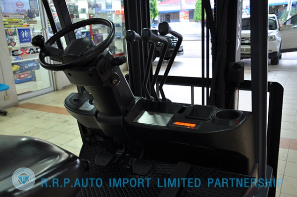 ขายรถโฟล์คลิฟท์มือสอง TOYOTA รุ่น 8FGL15 ราคา 265,000 บาท นำเข้าจากประเทศญี่ปุ่น 100\% ไม่เคยใช้งานในไทย