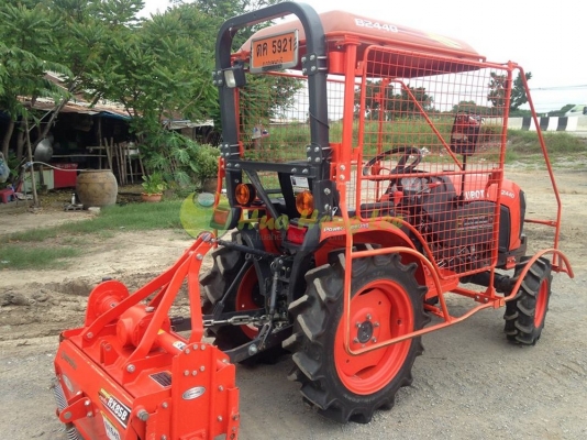 รถไถมือสองเข้าร่องอ้อย KUBOTA B2440 พร้อมโครงกันอ้อยและจอบหมุน