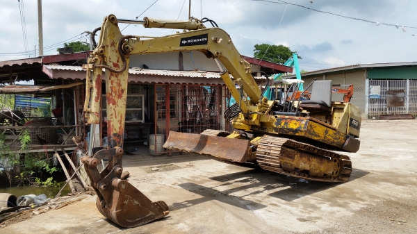 ขายด่วนรถเเม็คโครK0MATSU-PC40-2แทคเหล็กใหญ่เคื่องโครถเก่าญี่ปุ่นแท้ไม่เคยใช้งานเมืองไทยเลยรถดีพร้อมใช้ส่งให้ฟรีๆ