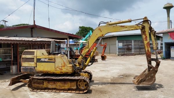 ขายด่วนรถเเม็คโครK0MATSU-PC40-2แทคเหล็กใหญ่เคื่องโครถเก่าญี่ปุ่นแท้ไม่เคยใช้งานเมืองไทยเลยรถดีพร้อมใช้ส่งให้ฟรีๆ