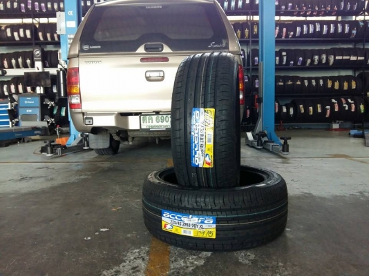 ยาง ACCELERA PHI-R 235/45R18 เส้นละ 3,250 บาท