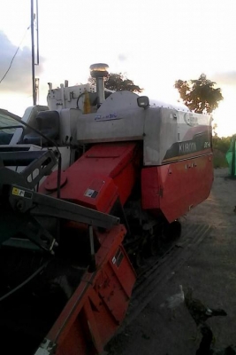 ขายรถเกี่ยวข้าว KUBOTA DC60 ปี54 สภาพพร้อมใช้งาน เอกสารพร้อมโอน สนใจโทร 090-8588220คุณนะ 093-3258446คุณบิว หรือเข้าดูสินค้าอื่นๆได้ที่ www.truck.in.th/498 หรือเพจFacebook ณรงค์ ซื้อขายรถมือสอง (เว็บไซต์ส่วนตัว) หรือFacebook ตลาดรถมือสอง คุณนะ