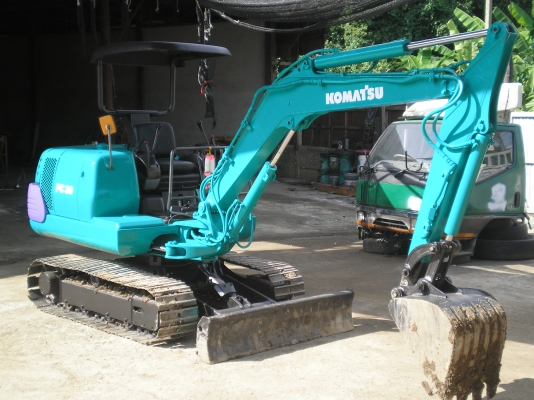 ขายแบคโฮKOMATSU PC 30-7   พร้อมใช้งาน  มีไลหัวเจาะ