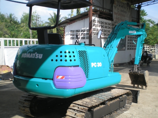 ขายแบคโฮKOMATSU PC 30-7   พร้อมใช้งาน  มีไลหัวเจาะ