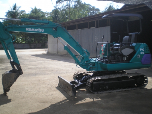 ขายแบคโฮKOMATSU PC 30-7   พร้อมใช้งาน  มีไลหัวเจาะ