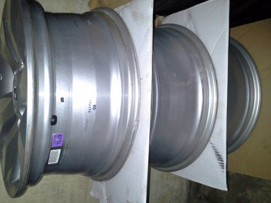 แม็กซ์ป้ายแดงวีโว่ 17"