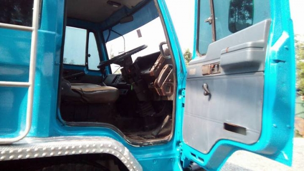 ขายรถ 6ล้อ อิซูซู  ติดเครน ราคา 820,000 บาท