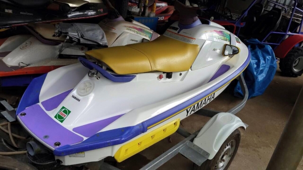 (ขอบคุณครับTRUCK2HAND)ขายเจ็ตสกีYAMAHA WaveRaider 700cc