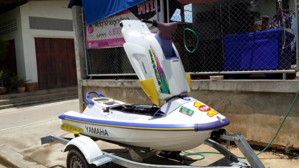 (ขอบคุณครับTRUCK2HAND)ขายเจ็ตสกีYAMAHA WaveRaider 700cc
