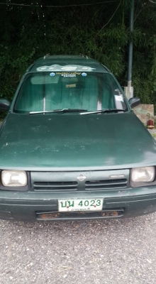 ขายรถ Nissan NV สนใจติดต่อ089-7772038