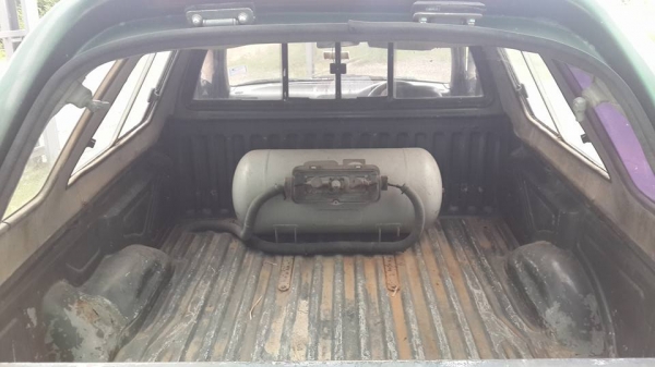 ขายรถ Nissan NV สนใจติดต่อ089-7772038