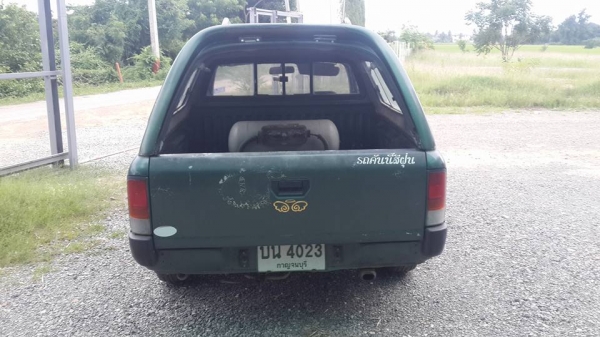 ขายรถ Nissan NV สนใจติดต่อ089-7772038