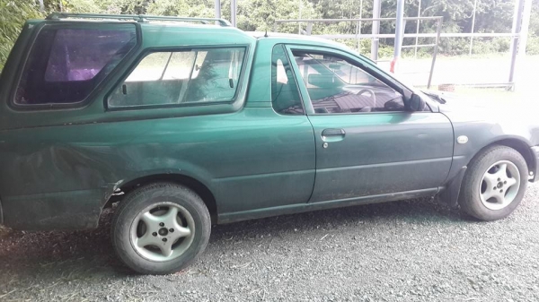 ขายรถ Nissan NV สนใจติดต่อ089-7772038