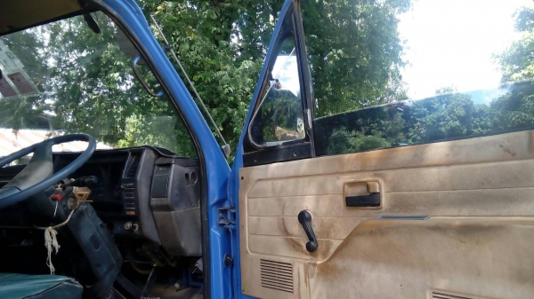 ขายด่วนรถ 6 ล้อดัมพ์ Isuzu 115 แรงม้า สภาพพร้อมใช้งาน รถทีมงานฝากขาย ราคา 550,000 บาท สนใจโทร. 084-6029928