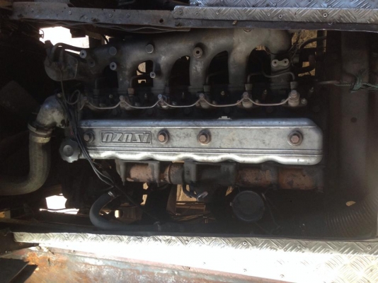 ขายรถบัสโตโยต้า เครื่องอีซูซุ6BD1 39ที่นั่ง ทะเบียนไม่ขาดเอกสารพร้อมโอน รถขับได้เลยครับ ขาย 138000 บาท