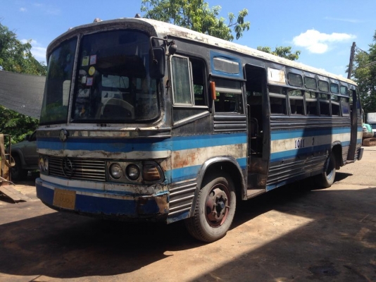 ขายรถบัสโตโยต้า เครื่องอีซูซุ6BD1 39ที่นั่ง ทะเบียนไม่ขาดเอกสารพร้อมโอน รถขับได้เลยครับ ขาย 138000 บาท