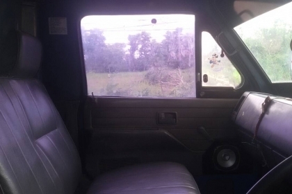 6ล้อรถโดยสาร2แถว ISUZU NPR115ปี37สภาพพร้อมใช้