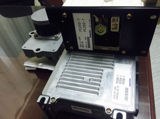 ขาย กล่อง จอ มอเตอร์คันเร่งKOMATSU PC200-7 ของใหม่ ขาย กล่อง จอ มอเตอร์คันเร่งKOMATSU PC200-7 ของใหม่