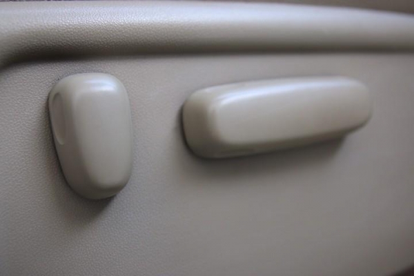 ขายด่วน TOYOTA FORTUNER 2.7V ปี2009 สีทอง เกียร์AUTO