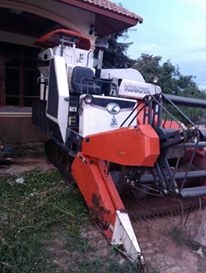 ขายรถเกี่ยวข้าว คูโบต้า รุ่น DC 60  ปี 2554