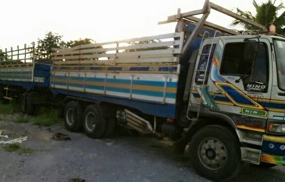 สิบล้อดั้ม ฮีโน่ FM3M-P11-320ปี45 แม่ลูกดั้ม 2เพา สภาพดีสวยบางเดิม พร้อมใช้งาน ทะเบียนพร้อมโอน ราคา 1,150,000บ ราคาเบาๆน่าใช้ ครับท่าน