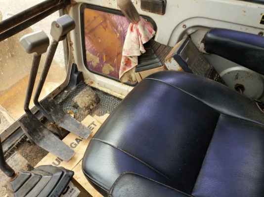 ขายรถแบคโฮ KOBELCO SK200-/// เอกสารเล่มทะเบียน ระบบไฟเต็ม ราคา 870000