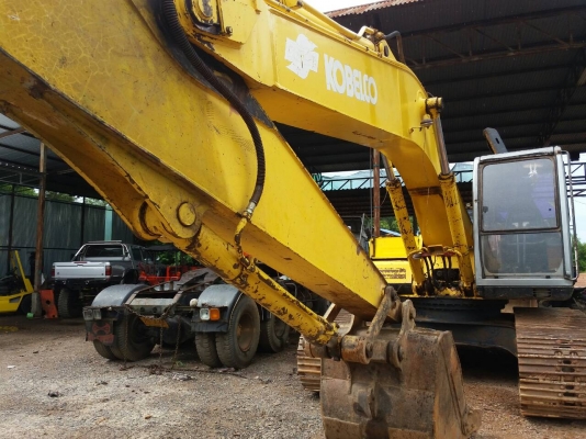 ขายรถแบคโฮ KOBELCO SK200-/// เอกสารเล่มทะเบียน ระบบไฟเต็ม ราคา 870000