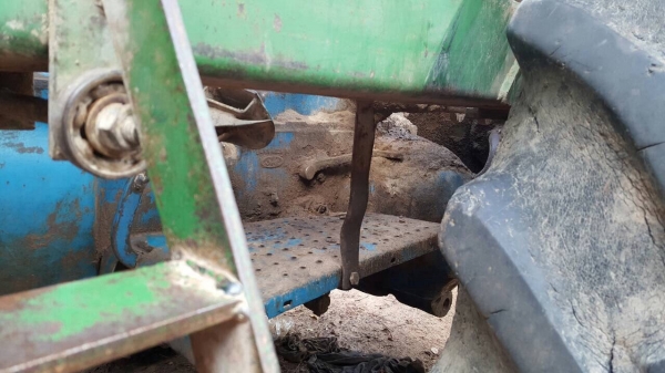 ขายรถไถฟอร์ด 6600 เสื้อลาย ติดคีบสามารถ เอกสารเล่มทะเบียนครบ ยางไม่ค่อยสวย กับมือคีบต้องได้ซ่อมนะครับ ขายรถไถฟอร์ด 6600 เสื้อลาย ติดคีบสามารถ เอกสารเล่มทะเบียนครบ ยางไม่ค่อยสวย กับมือคีบต้องได้ซ่อมนะครับ