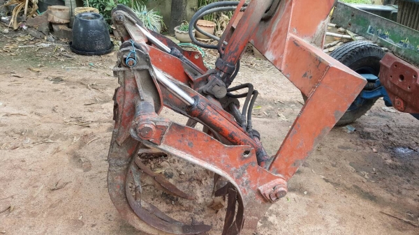 ขายรถไถฟอร์ด 6600 เสื้อลาย ติดคีบสามารถ เอกสารเล่มทะเบียนครบ ยางไม่ค่อยสวย กับมือคีบต้องได้ซ่อมนะครับ ขายรถไถฟอร์ด 6600 เสื้อลาย ติดคีบสามารถ เอกสารเล่มทะเบียนครบ ยางไม่ค่อยสวย กับมือคีบต้องได้ซ่อมนะครับ