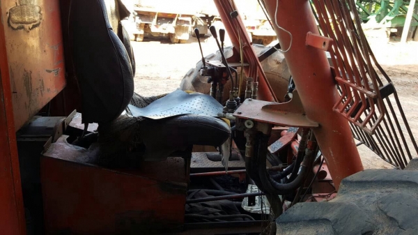 ขายรถคีบอ้อย 3 ล้อ เครื่องดอยซ์ 3 สูบ รถใช้งานอยู่เป็นประจำ เครื่องดี ปั้มดี ราคาคุยได้นิดหน่อยครับ