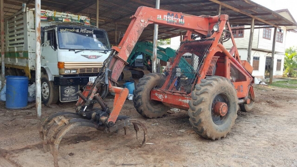 ขายรถคีบอ้อย 3 ล้อ เครื่องดอยซ์ 3 สูบ รถใช้งานอยู่เป็นประจำ เครื่องดี ปั้มดี ราคาคุยได้นิดหน่อยครับ