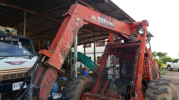 ขายรถคีบอ้อย 3 ล้อ เครื่องดอยซ์ 3 สูบ รถใช้งานอยู่เป็นประจำ เครื่องดี ปั้มดี ราคาคุยได้นิดหน่อยครับ