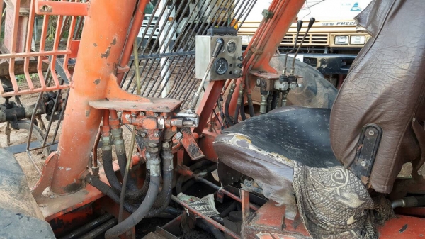 ขายรถคีบอ้อย 3 ล้อ เครื่องดอยซ์ 3 สูบ รถใช้งานอยู่เป็นประจำ เครื่องดี ปั้มดี ราคาคุยได้นิดหน่อยครับ