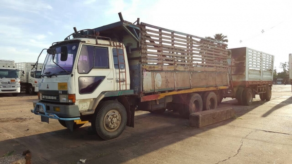 ขายรถพ่วง แม่-ลูกไม่ดั้ม ไอ้หลง FN527M-TD คัสซีสวยตลอดเส้น เครื่องเดิม 6D16 195 แรงม้า เกียร์เดิม 10 สปีด เบรคใหญ่ เพลาบุ๋ม ทะเบียนพร้อมโอน