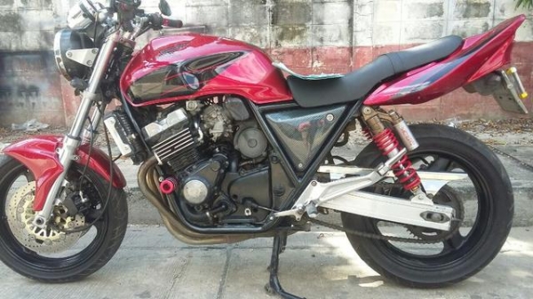 cb400 ปี 95 ทะเบียนโอนนอก ภาษี59   75,000 บาท