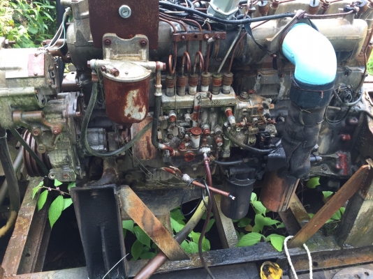 ขายเครื่องสูบทรายพร้อมโป๊ะ HINO EK100 260 แรงม้า ท่อดูด 6 นิ้ว ออก 8 นิ้ว ราคา 350000