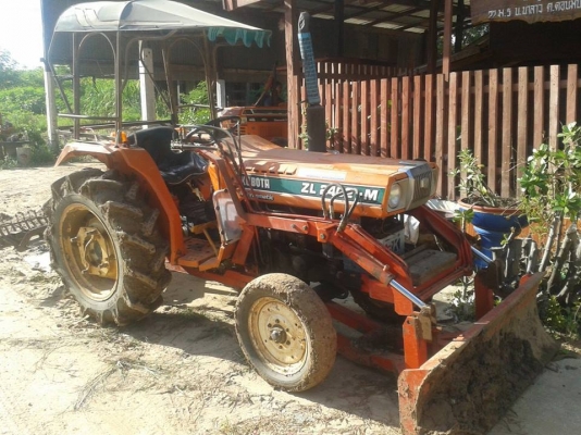 รถไถ่ 24แรง  เพลาเดียว เครื่องดี มัดันหน้าพาลหลังสวย