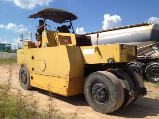 ขายรถบดล้อยาง 7 ล้อ